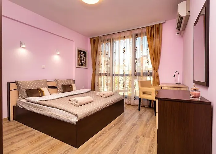Lejlighed Spacious By Stefanie / Close To Mu Plovdiv