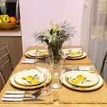 Spacious By Stefanie / Close To Mu דירה