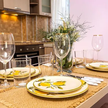 Апартамент Spacious By Stefanie / Close To Mu *