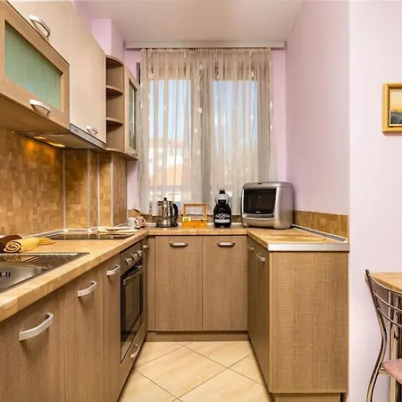 Spacious By Stefanie / Close To Mu Апартамент *