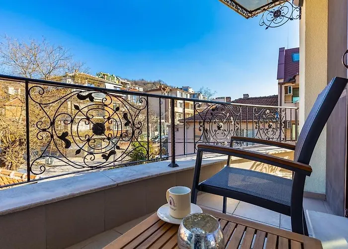 Lejlighed Spacious By Stefanie / Close To Mu Plovdiv